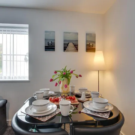 Driftwood Apartment Skinningrove